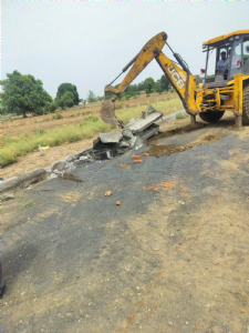 Admn demolishes unauthorised structures in Dalpatpur