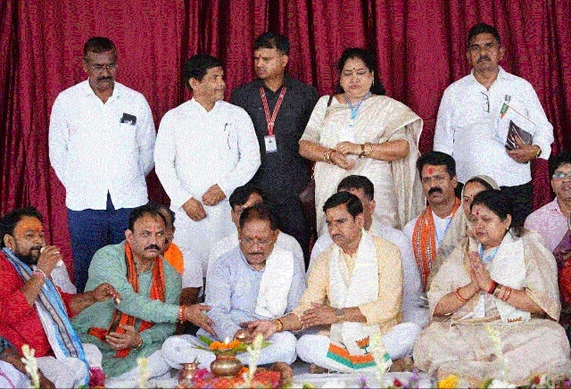 CM unveils 341 devpt works 