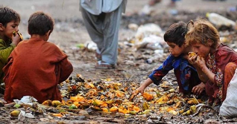 of Paks population living in poverty Report