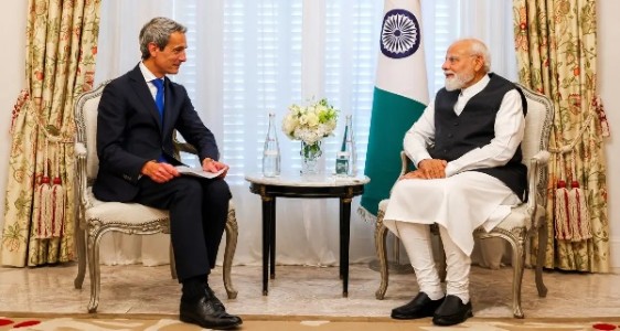 Modi meets top CEOs in France, Discusses investment and expansion plans in India
