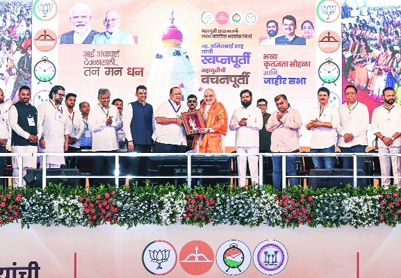 Cong Uddhav rely on infiltrators to survive