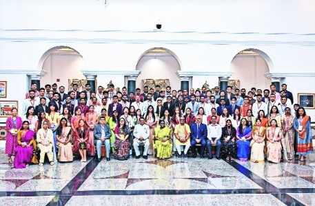 Advance on strength of edn, build self-reliant India: Murmu