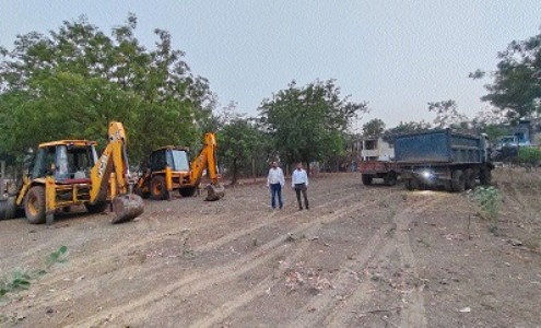 Illegal sand mining site at banks of Hiran raided