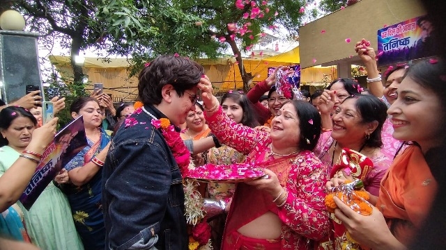 Indian Idol 16 finalist Tanishq accorded warm welcome in hometown