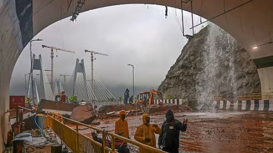 High-level probe demanded in damaged bridges