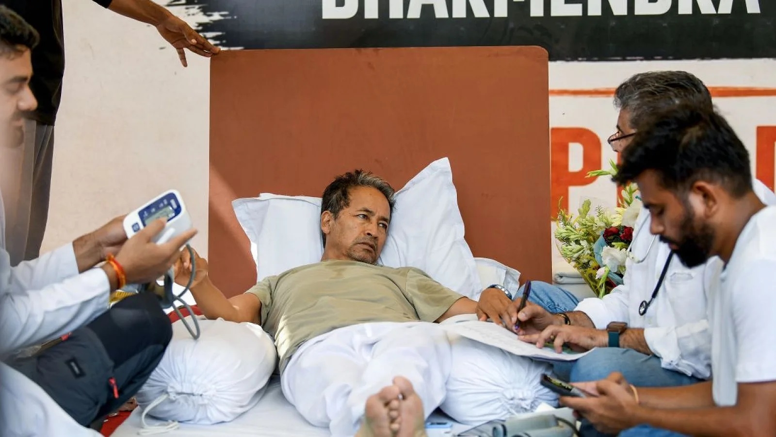 Delhi HC to hear  PIL today over Sonam Wangchuks worsening health