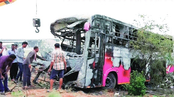 24 hurt as bus catches