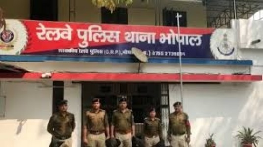 Railway outer turns intocrime hotspot: 40 habitualoffenders under GRP watch