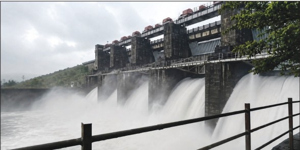 IMD warns of heavy