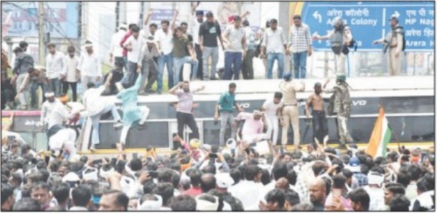‘Why must we stand in queues everywhere?’Farmers demand 100% moong procurement, following which MP Governmenthas taken major decisions on moong procurement and fertiliser distribution