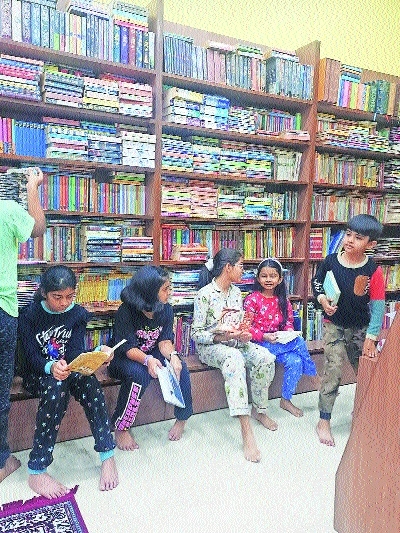 Beyond Textbooks Shrinking spaces for leisure reading