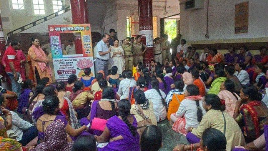 AUPEU delegation submits memo to CMHO to reinstate terminated asha worker