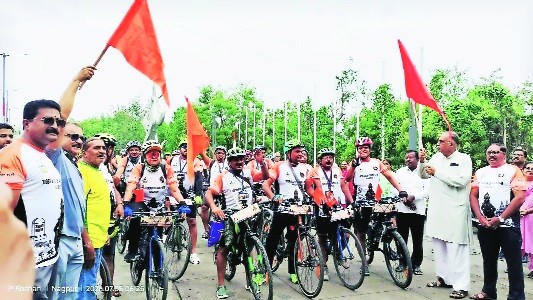 City cyclists leave for Pandharpur Wari
