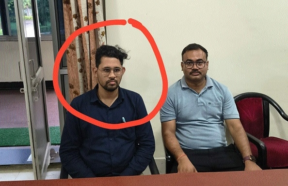 Lokayukta team catches Sub-