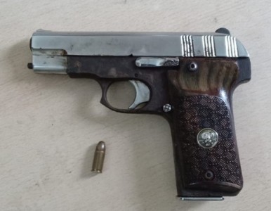 Police nab youth in possesion of firearm