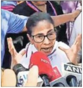 Mamata faces MUD, SLIPPERS, ‘CHOR’ SLOGANS during visit to family of deceased TMC worker