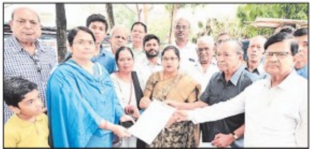 Social bodies stage protest over pendingproposal to construct Ghamapur flyover