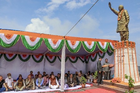 ‘Names of 106 SamyuktaMaharashtra ‘martyrs’ tobe displayed at AI building’
