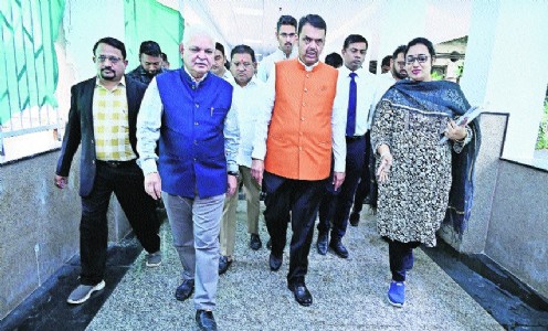 CM warns of stern action if quality of work compromised