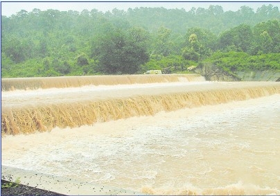 Overflowing reservoirs