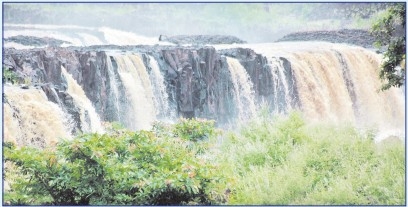 Overflowing reservoirs
