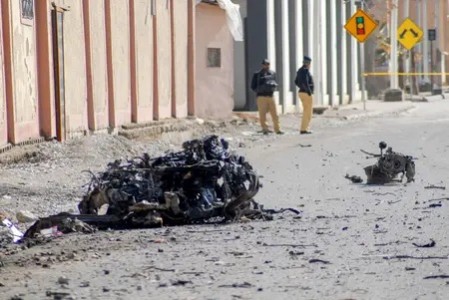Security official killed, several injuredin roadside explosion in Balochistan