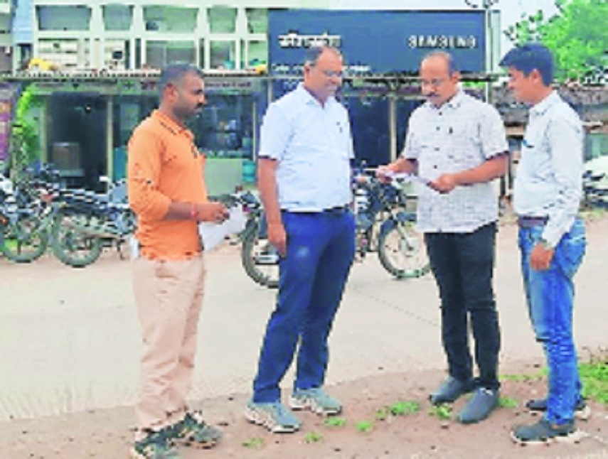 MSEDCL senior officials take to field for recovery