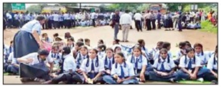 Students stage road blockadeAGAIN over shortage of teachers