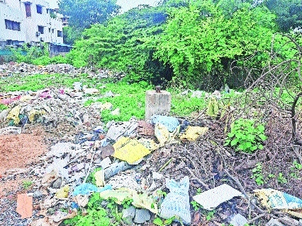 Residents seek action as garbage dumping persists in Indraprastha Layout 