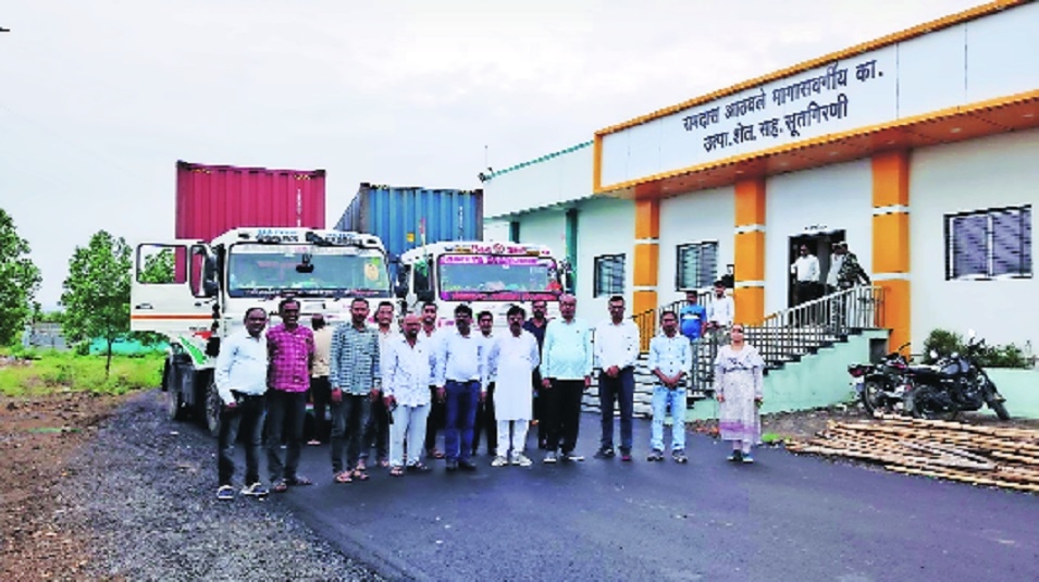 Digras spinning mill exports first thread consignment to China