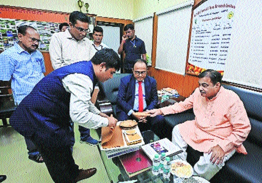 Dr Dilip Ghosh and scientists at ICAR-CCRI showcasing the biodegradable