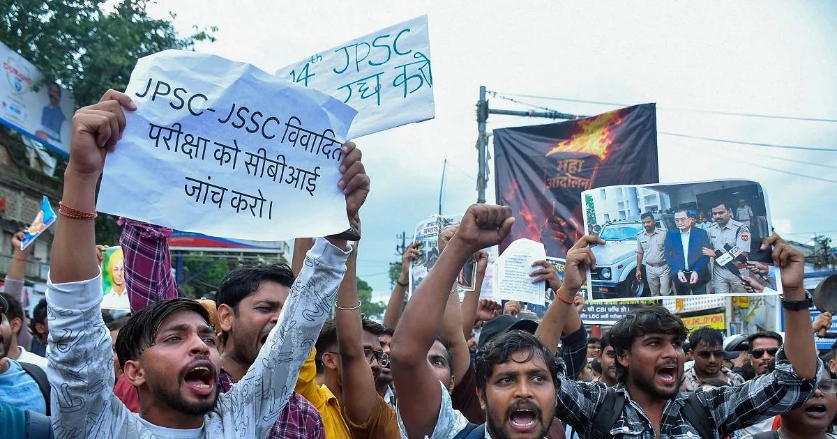jharKHAND PAPER LEAK CASE Protesters demand