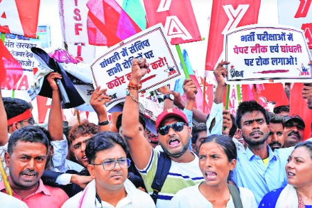 J’khand Govt, delegation of protesting students meet to resolve issues