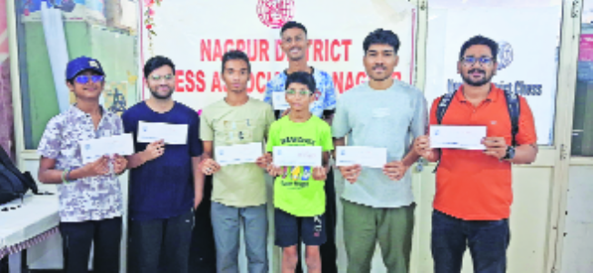 Unbeaten Rutam israpid chess champion