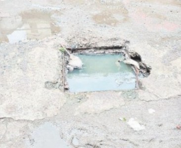 Open drain chambers& uncovered nullahs