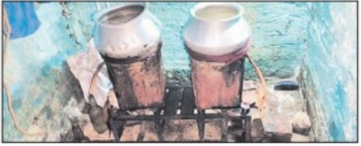 22 arrested in major crackdown on illegalliquor manufacturing, sale across district