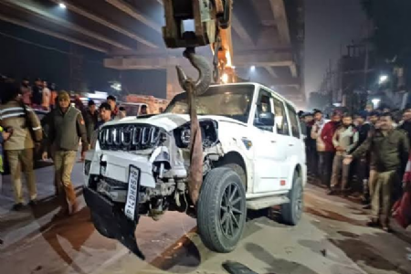 Nine persons killed in mishap near Lakhni