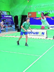 Singh, Thakre in summit clash