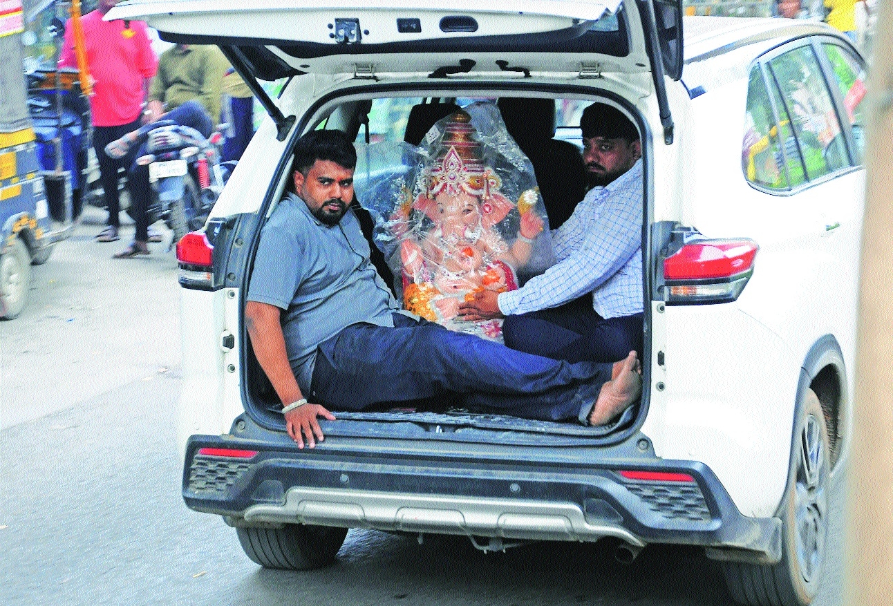 Nagpur streets welcome Bappa