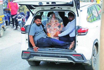 Nagpur streets welcome Bappa