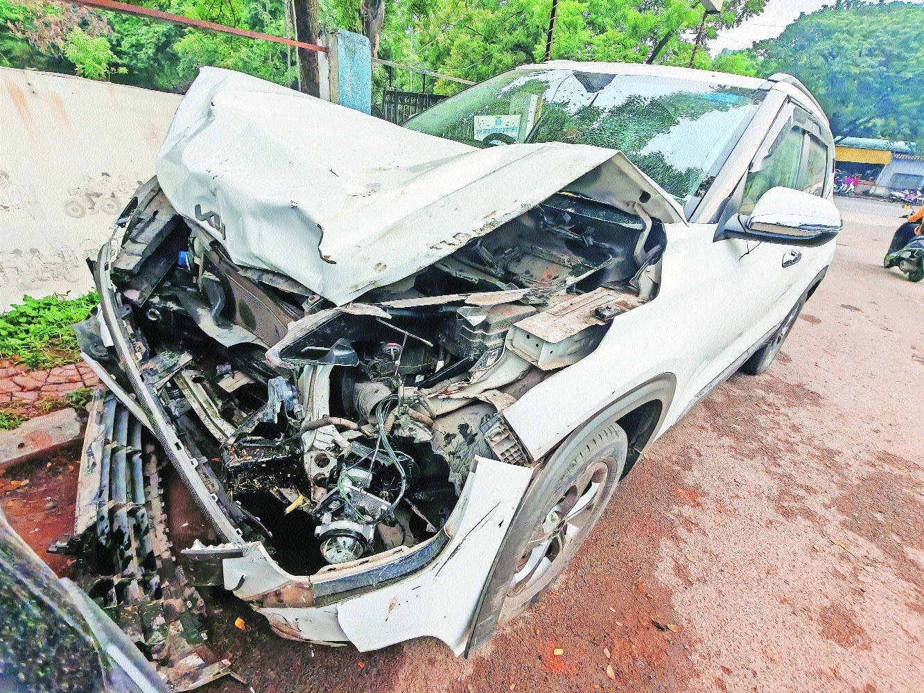 Gittikhadan Car Crash One of the victims succumbs