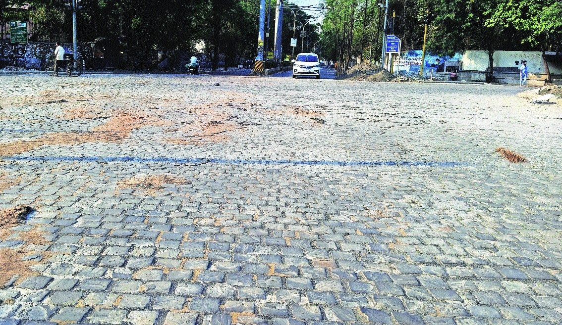 98point40 lakh sq feet land in city covered 