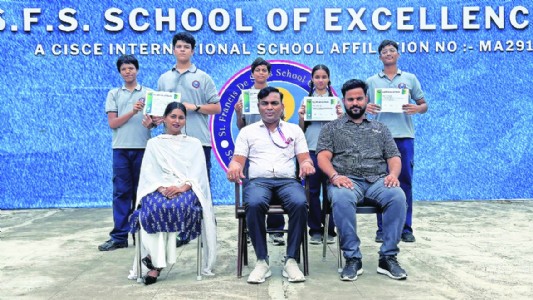 SFS School of Excellence wins ‘Echoes of Excellence’ award