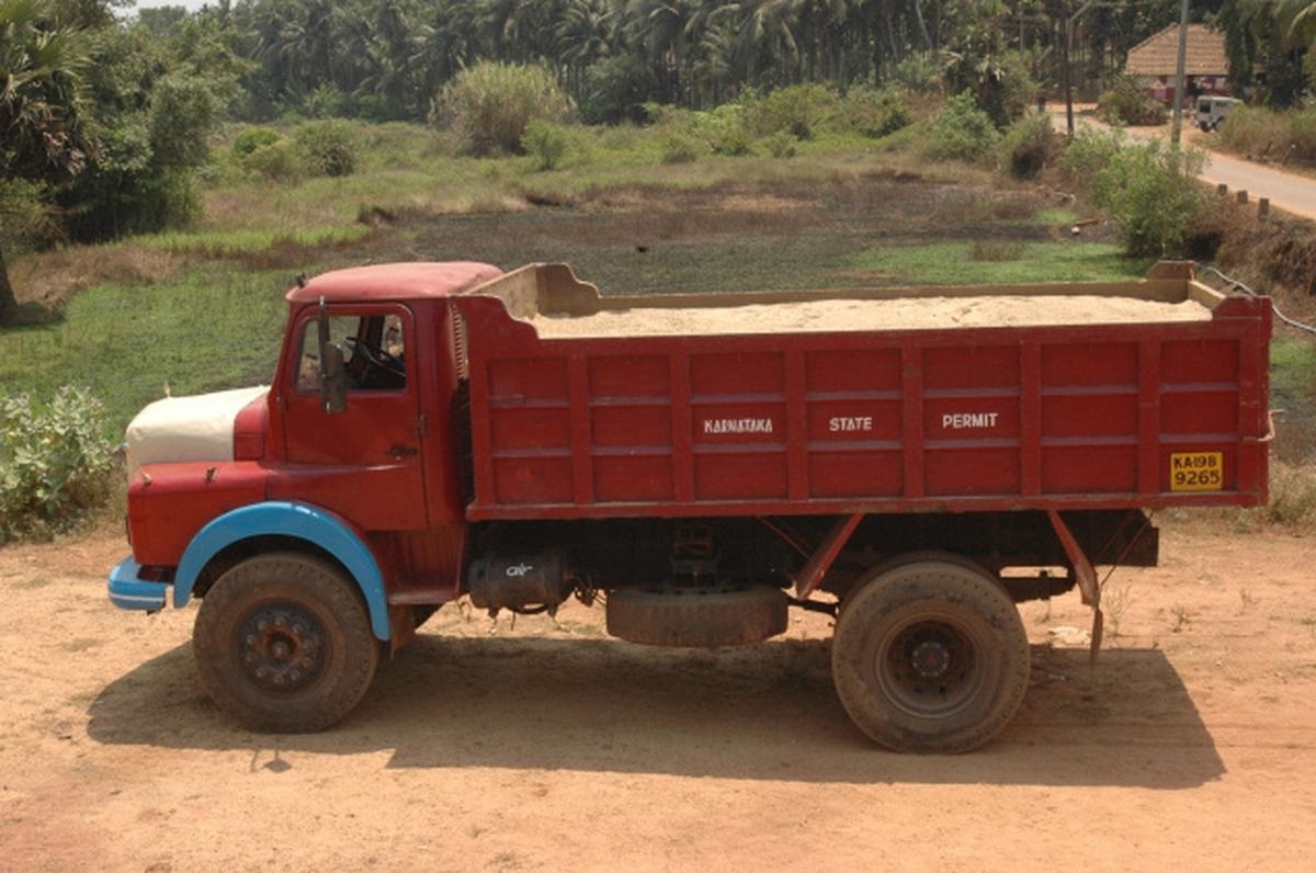 Sand heats up as prices reach Rs 70k truck