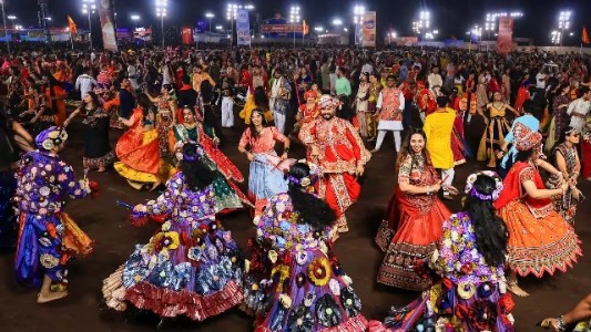 MoS Lodhi directsCollector to ensuretraditional Garba,Dandiya celebrations