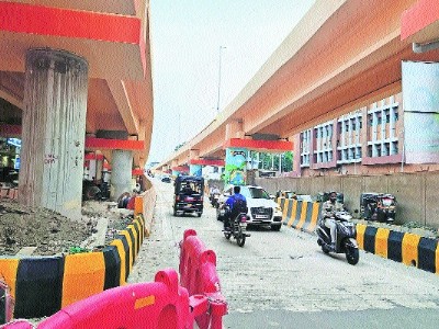 ‘No Entry’ signs missing near Daga Hospital ramps, raise safety concerns