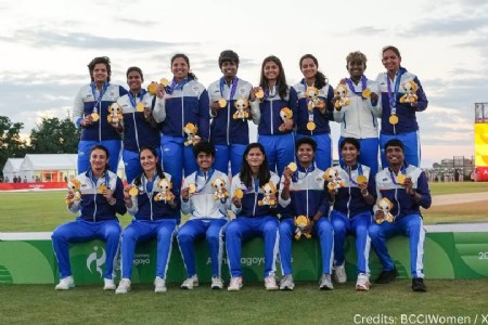 Women in Blue open India’s gold account