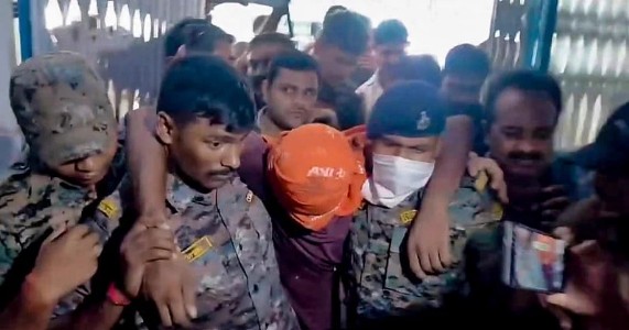 Two arrested after encounter inJamui boy, girl harassment case