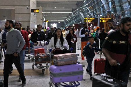 Domestic traffic dominates Ngp airport, intl footfall dips 7.9%