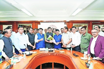 MIDC CEO Deependra Sing Kushwah interacts with industry associations